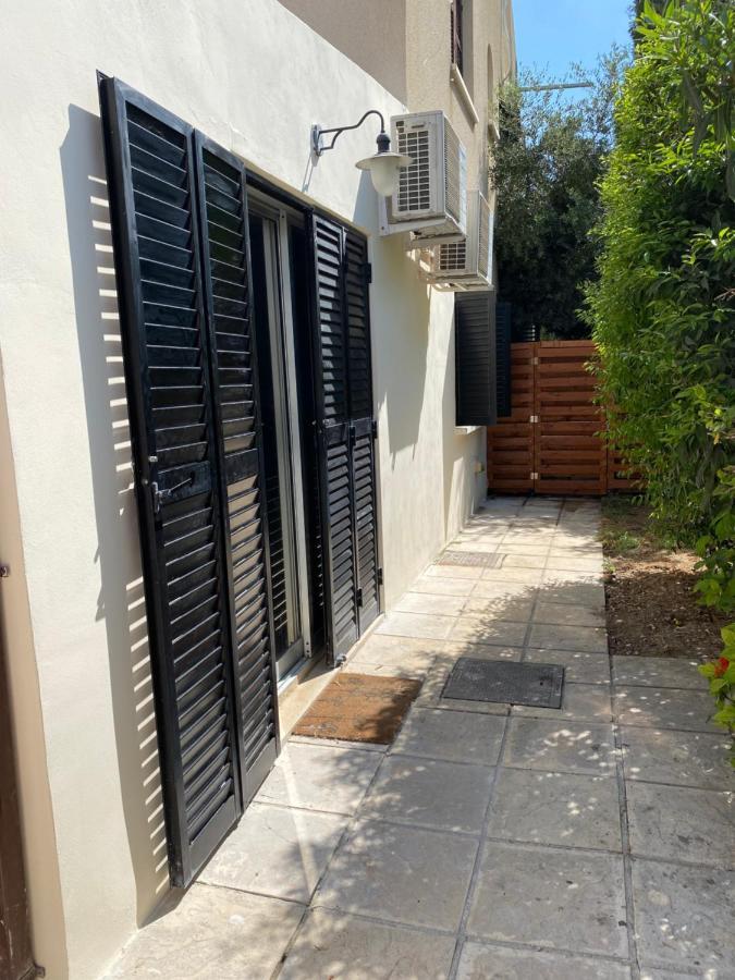 Dub House 2 Apartment Paphos Ngoại thất bức ảnh